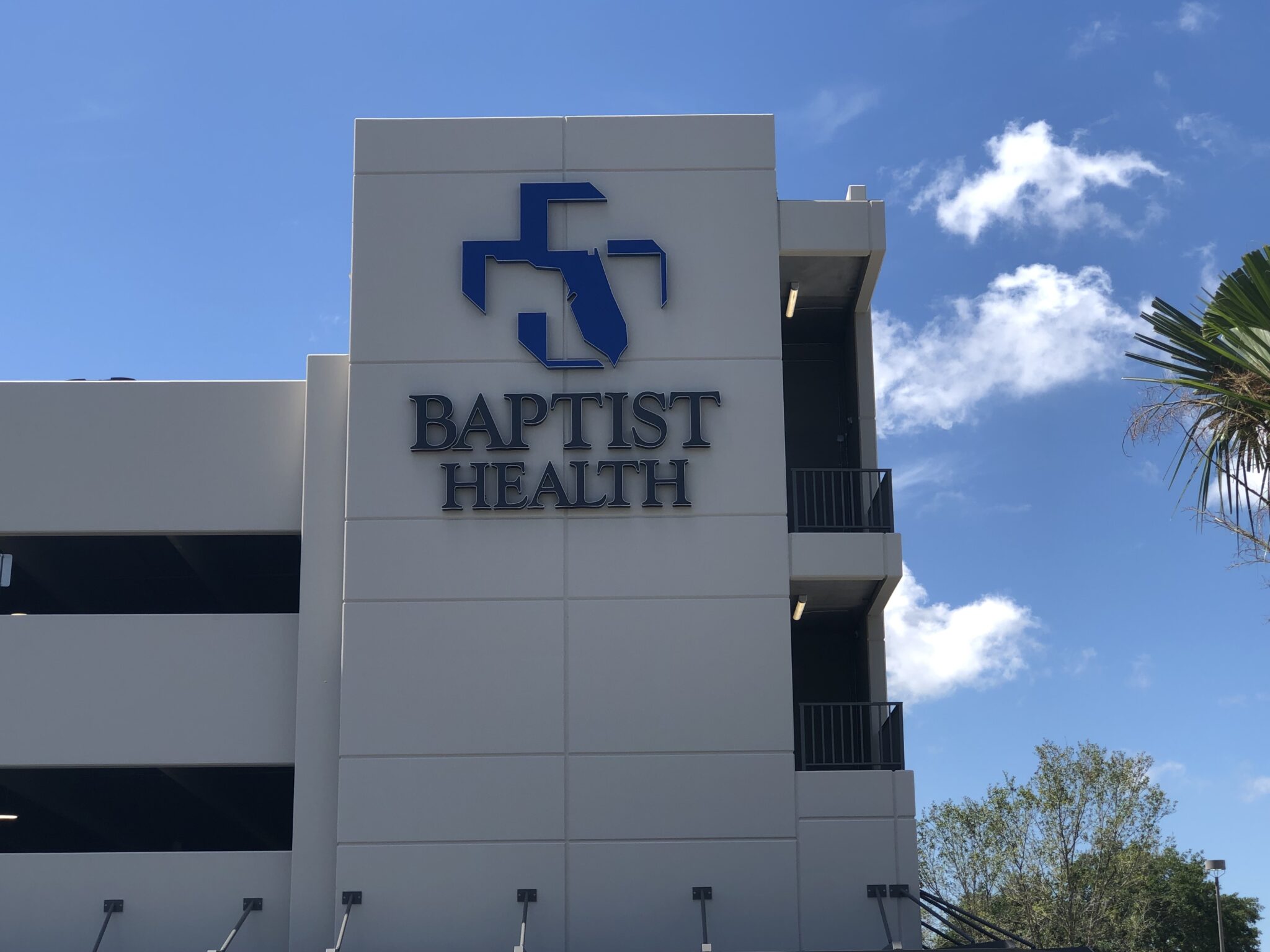 Hospital & Healthcare Signage and Wayfinding Systems | Creative Sign ...